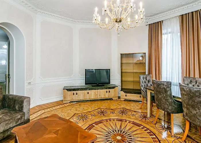 Apartment Azercell In The Fountain